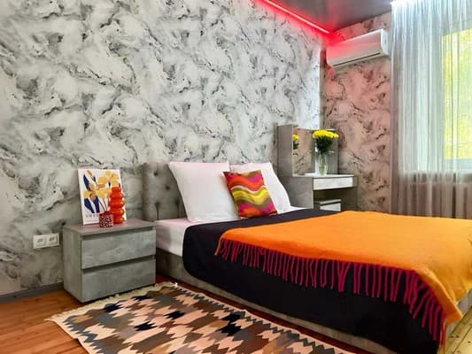 Квартира 2-ком. на ул.Независимой Украины 62 (рядом с площадью Маяковского), Запорожье: фото, цены, отзывы