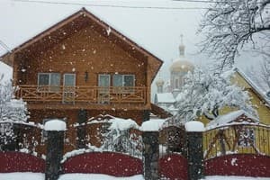 Hotels Yasinya. Hotel Privat Guest House ZarinSki