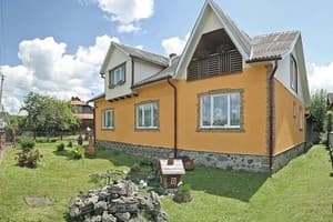 Готелі Лазещини. Готель Барвистий килим