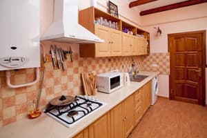 Mini hotel Uyutniy on Shklyaruka Street 12B
