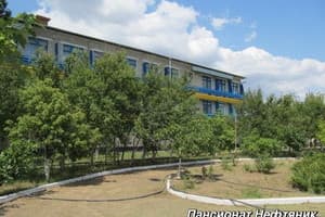Гостиницы Лазурного. Гостиница Нефтяник