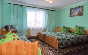 Частная усадьба Возле речки Опир