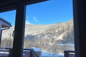 Готелі Микуличина. Готель Кольорове життя