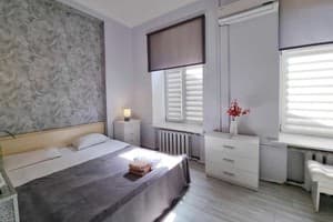 Hotels Kyiv. Hotel Apartment One-room apartment on Kostolna Str, 9