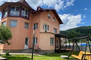 Готелі Верховини. Готель Домашня Оселя