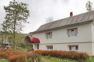 Готелі Ізків. Готель Під Ялиною