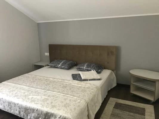 Гостинний двір Ольжича 45 Б, Київ: фото, ціни, відгуки