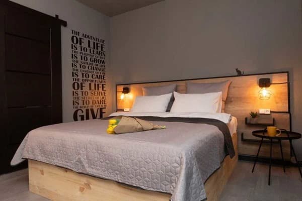 Квартира Клуб квартир вул. Зодчих 56, Київ: фото, ціни, відгуки