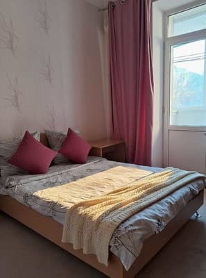 Apartment 2-kim. na vul.Nezalejnoi Ukraini 88,  Zaporizhia: photo, prices, reviews