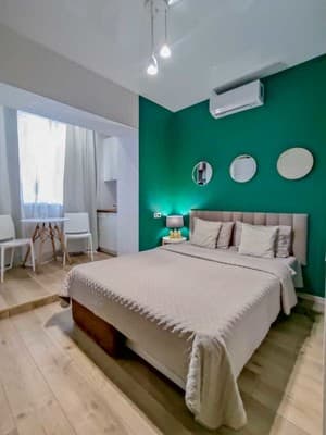 Квартира Біла студія поруч з залізничним вокзалом 