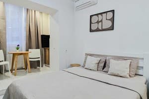 Гостиницы Харькова. Гостиница Новая студия рядом с Железнодорожным вокзалом