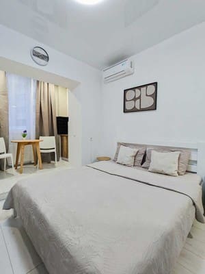 Квартира Нова студія поруч з залізничним вокзалом 