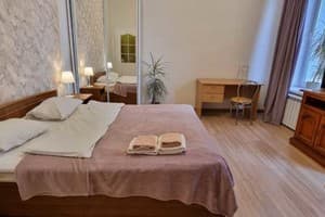 Гостиницы Киева. Гостиница Home Hotel ул. Костёльная, 3