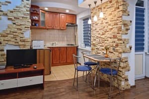 Гостиницы Киева. Гостиница Home-Hotel на левом берегу ул. Митрополита Андрея Шептицкого, 1-а