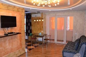 Hotels Kherson. Hotel Two-bedroom apartment at 19 Yaroslav Mudry Street