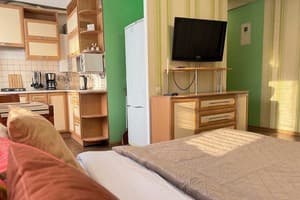 Hotels  Zaporizhia. Hotel on the str. Nezavisimoy Ukraini 65b 