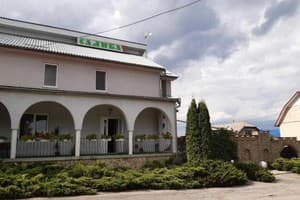 Hotels Kamianets-Podilskyi. Hotel Country House