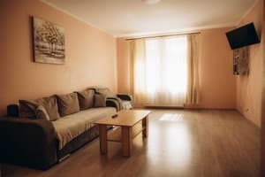 Hotels Ternopil. Hotel One-bedroom apartment at 10 Lipova Street