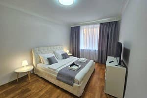 Hotels Poltava. Hotel Baroque style. Terrace. 2-room apartment. City center near TSUM. Documents for business trips provided. Alex Apartments.