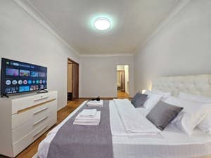 Apartment Baroque style. Terrace. 2-room apartment. City center near TSUM. Documents for business trips provided. Alex Apartments.