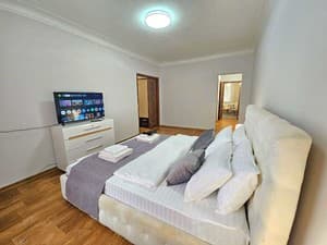 Apartment Baroque style. Terrace. 2-room apartment. City center near TSUM. Documents for business trips provided. Alex Apartments.