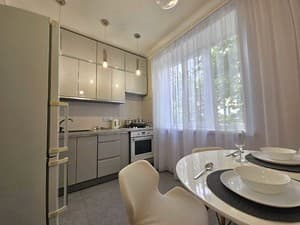 Apartment Baroque style. Terrace. 2-room apartment. City center near TSUM. Documents for business trips provided. Alex Apartments.
