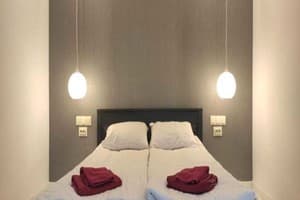 Готелі Львова. Готель Freedom apartments park Pohulyanka