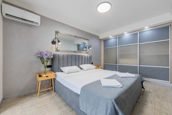 Apartment CityApartments Olimpiiska, Kyiv: photo, prices, reviews