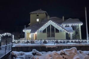 Hotels Shidnytsia. Hotel Capital