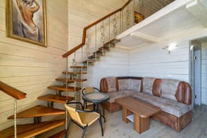 Отели . Гостиница Люкс 4-местный двухуровневый. 