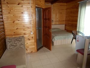 Отели . Гостиница Стандарт трехместный (деревянный корпус). 