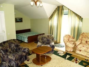 Готелі . Готель Напівлюкс з терасою на море. 