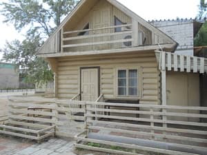 Отели . Гостиница Семейный 5-местный коттедж. 