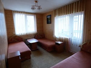 Hostynnytsia. Room Standard Triple Trehmestniy