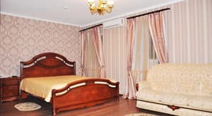 Отели . Гостиница Стандарт трехместный №9 (в цокольном этаже). 