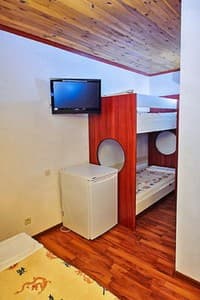 Отели . Гостиница Стандарт 4-местный с балконом и видом на море. 