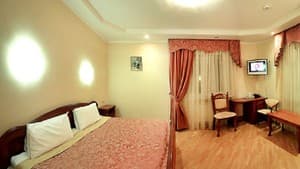 Red Stone Hotel. Номер Полулюкс двухместный (202, 204)