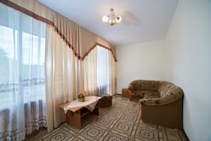 Отели . Гостиница Полулюкс двухместный Двухкомнатный А,В (корпус 2). 