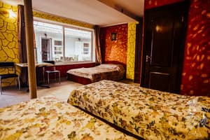 Отели . Гостиница Стандарт 4-местный №9. 