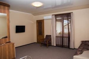 Yujniy dvorik. Room Apartament Double Two-room (6)