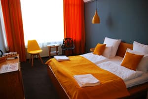 Отели . Гостиница Стандарт двухместный  с видом на город и двор. 