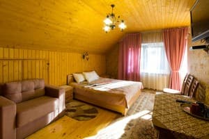 Отели . Гостиница Люкс 4-местный №6. 