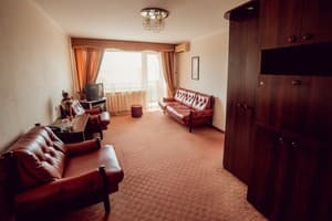 Готелі . Готель Люкс двомісний двокімнатний. 