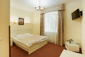 Готелі . Готель Стандарт двомісний . 