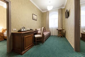 Отели . Гостиница Улучшенный 4-местный Де Люкс. 