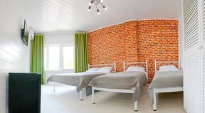 Отели . Гостиница Люкс 4-местный с балконом (однокомнатный). 