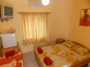 Отели . Гостиница Стандартный трехместный номер. 