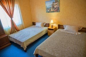 Готелі . Готель Стандарт 4-місний . 