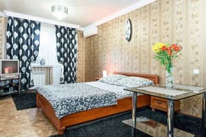 по ул. Независимой Украины 63/43. Номер Апартаменты двухместный на ул. Независимой Украины 63
