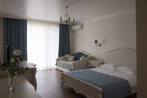 Отели . Гостиница Делюкс четырехместный. 